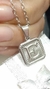 Set Inicial E Plateado Cuadrado con Cadena