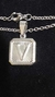 Set Inicial V Plateado Cuadrado con Cadena - Sweet Love Accesorios