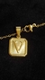 Set Dije Inicial V Dorado Cuadrado con Cadena - tienda online