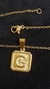 Set Dije Inicial G Dorado Cuadrado con Cadena - Sweet Love Accesorios