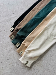 Buzo Over Beige en internet