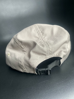 BONÉ FIVE PANEL AREIA - surfsantosguaru