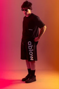 CAMISETA TUBULAR PRETA - ABLOW na internet