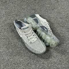 Vapormax 2.0 gris pipa blanca