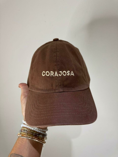 BONÉ - CORAJOSA - MARROM