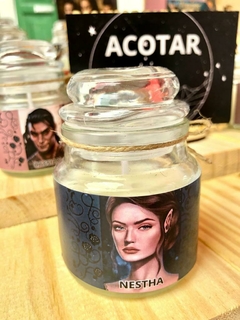 VELA LITERÁRIA NESTHA ARCHERON - ACOTAR - 100% VEGETAL