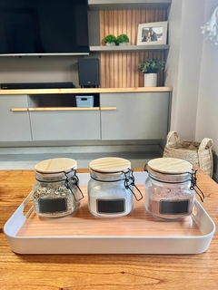 Frasco de vidrio (tapa de madera)