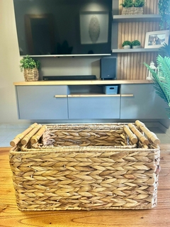 Canasto rectangular fibras naturales con manijas de madera - comprar online
