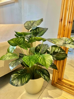 Planta artificial 75 cm (no incluye maceta)