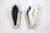 Yeezy 700 V3 na internet