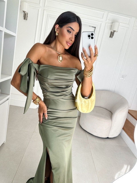 ￼Vestido Glamour Longo Com Fenda /Formatura/Festa De Casamento Tecido Acetinado Com Forro E Bojo 38-42