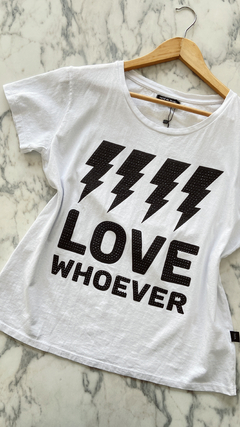 Remera Whoe