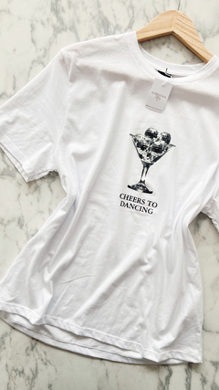 Remera Cheers