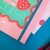 Caderno DAC Smart Colegial Hello com capa rosa e ilustrações de morangos, com fechamento em zíper azul.
