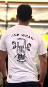 Camiseta Masculina - Mão - comprar online