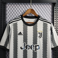 Imagem do JUVENTUS BRANCO LISTRA PRETA 22-23