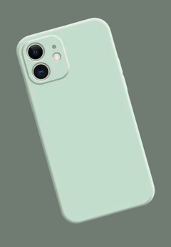 Funda para iPhone 14 PLUS en silicona líquida con protección en área de cámara LUXURY lisa