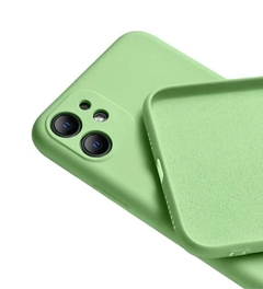 Funda para iPhone 13 en silicona líquida con protección en área de cámara LUXURY lisa - tienda en línea