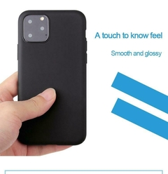 Funda para iPhone 14 PRO en silicona liquida sencilla lisa - comprar en línea