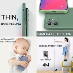 Funda para iPhone 14 PRO en silicona líquida con protección en área de cámara LUXURY lisa - comprar en línea