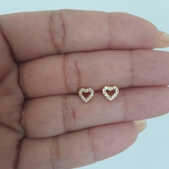 Mini brinco Iman Dourado - comprar online