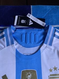 CAMISETA ARGENTINA 2024 VERSIÓN JUGADOR MANGA LARGA REPLICA en internet