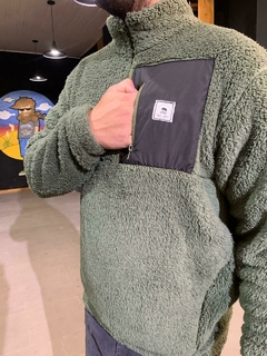 Buzo Sherpa-Orng en internet