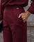 Calça Pantalona Viscolinho Vinho na internet