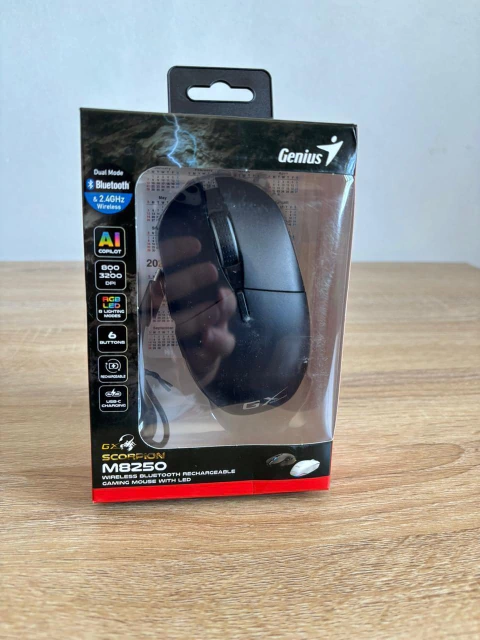 Mouse Inalambrico Genius GX Scorpion M8250 RGB Bluetooth 2.4 Negro