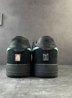 Tiffany & Co. x Nike Air Force 1 Low 1837 na internet