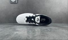 Nike Air Force 1 Low '07 na internet