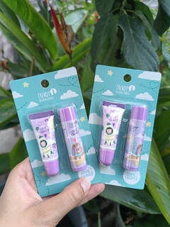 Kit Labios Love Travel