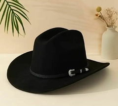 CHAPEU COUNTRY COM BANDINHA DE COURO