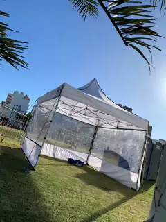 GAZEBOS AUTOARMABLES BLANCOS Y NEGROS - comprar online