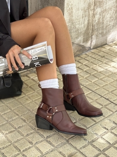 Bota Gianni en internet