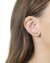 Brinco Ear Cuff Risco Curvado Banhado a Ouro 18k – Moderno e Sofisticado | Maresea Semijóias