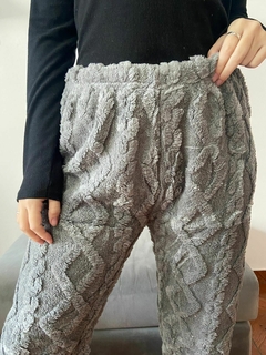 PANTALON POLAR GRIS en internet