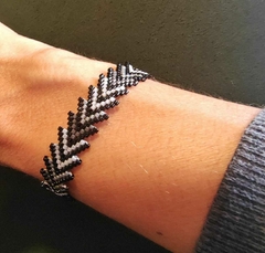 Pulseira Miyuki Escama 2 na internet