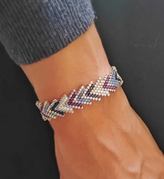 Pulseira Miyuki Escama 3 na internet