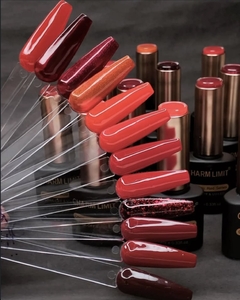 Esmalte rojo/bordo/ojo de gato Charm limit - comprar online