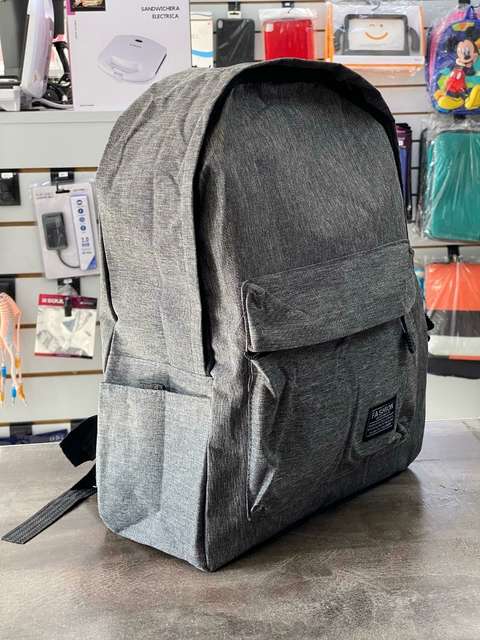 MOCHILA FASHION NEGRA Y GRIS