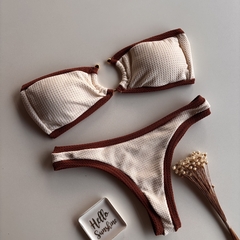 Conjunto tomara que caia Saint Tropez Off com Marrom de Argola na internet
