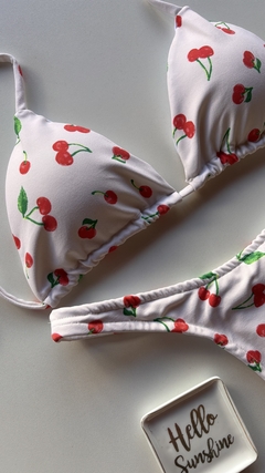 Conjunto de biquíni Cortininha com Bojo Cerejas na internet