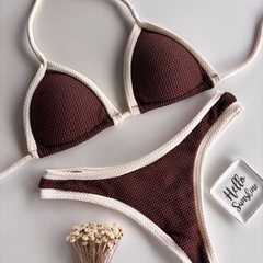 Conjunto de biquíni Cortininha com Bojo CHOCOLATE com Off Carmel - comprar online