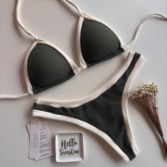 Conjunto de biquíni Cortininha com Bojo MILITAR com off Carmel - South Lake Beachwear