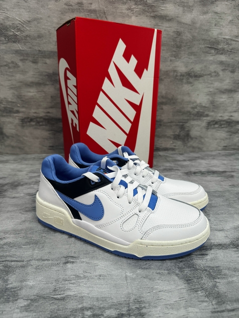 Tênis Nike Full Force