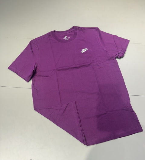 Camiseta Nike Básica