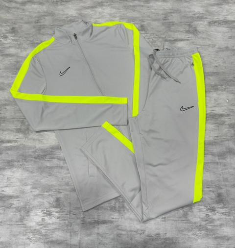 Agasalho Nike - Dry fit