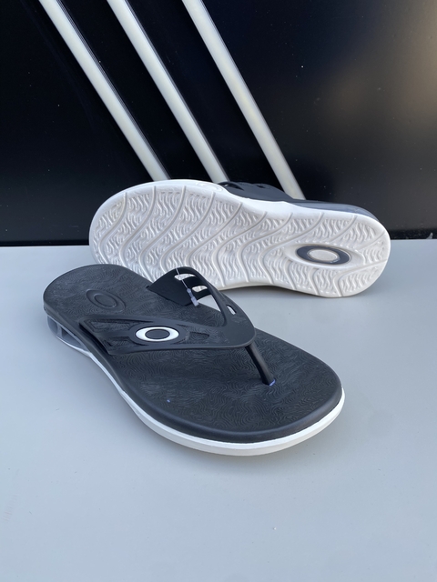 Chinelo Oakley- Killer Point