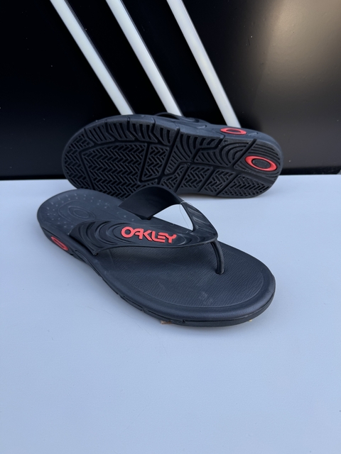 Chinelo Oakley- Crowd